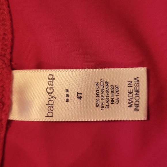 Kids Rash guard - size 4T - Picture 6 of 7